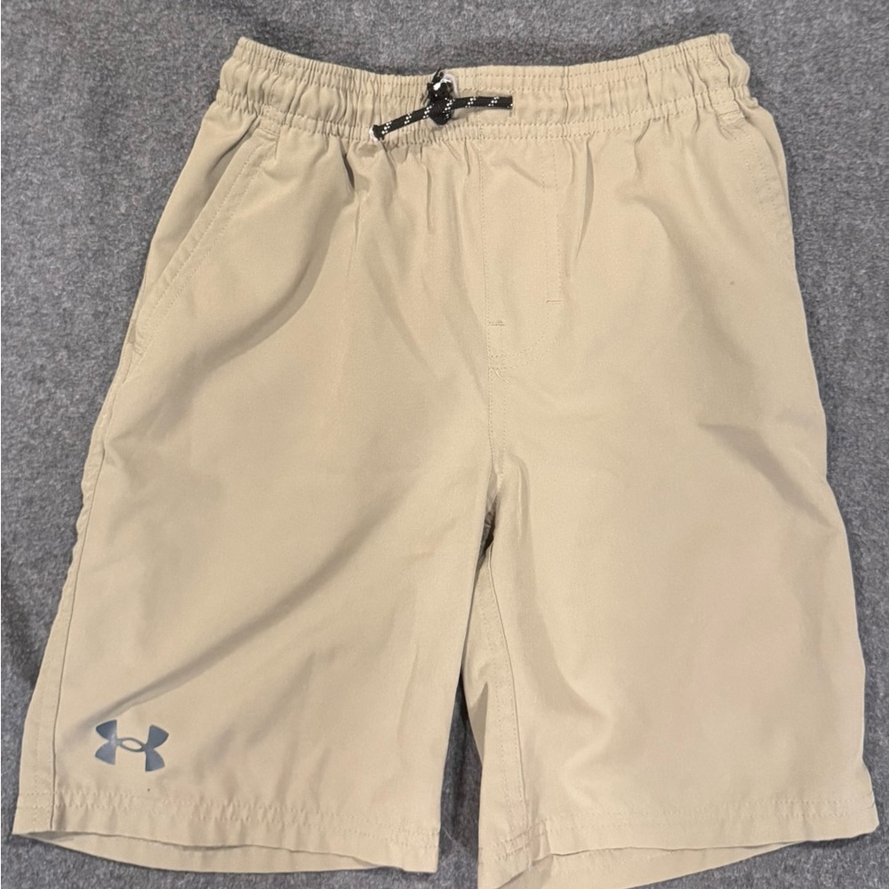 Under Armour boys Shorts